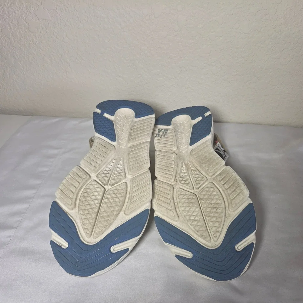 Skechers Max Cushioning Ultra Go Strappy Sandals Womens 8 White Black Pink SKX